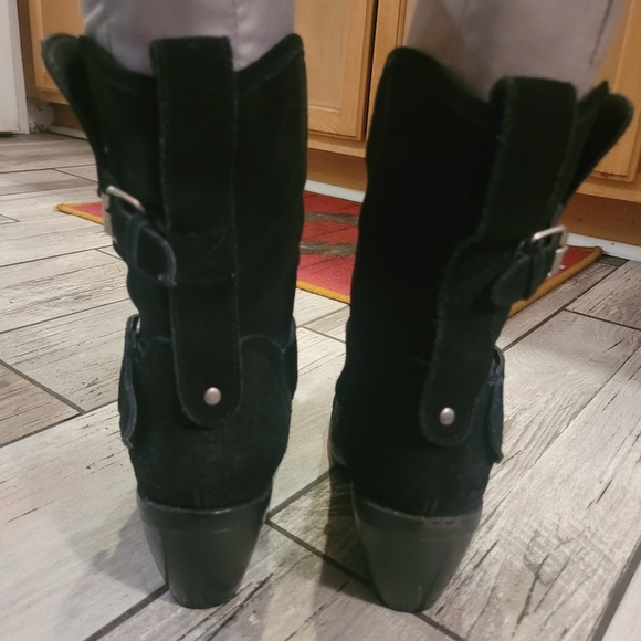 DOLCE VITA Linza black suede leather pull-on buckles ankle boots Women's 7.5 - Picture 4 of 14